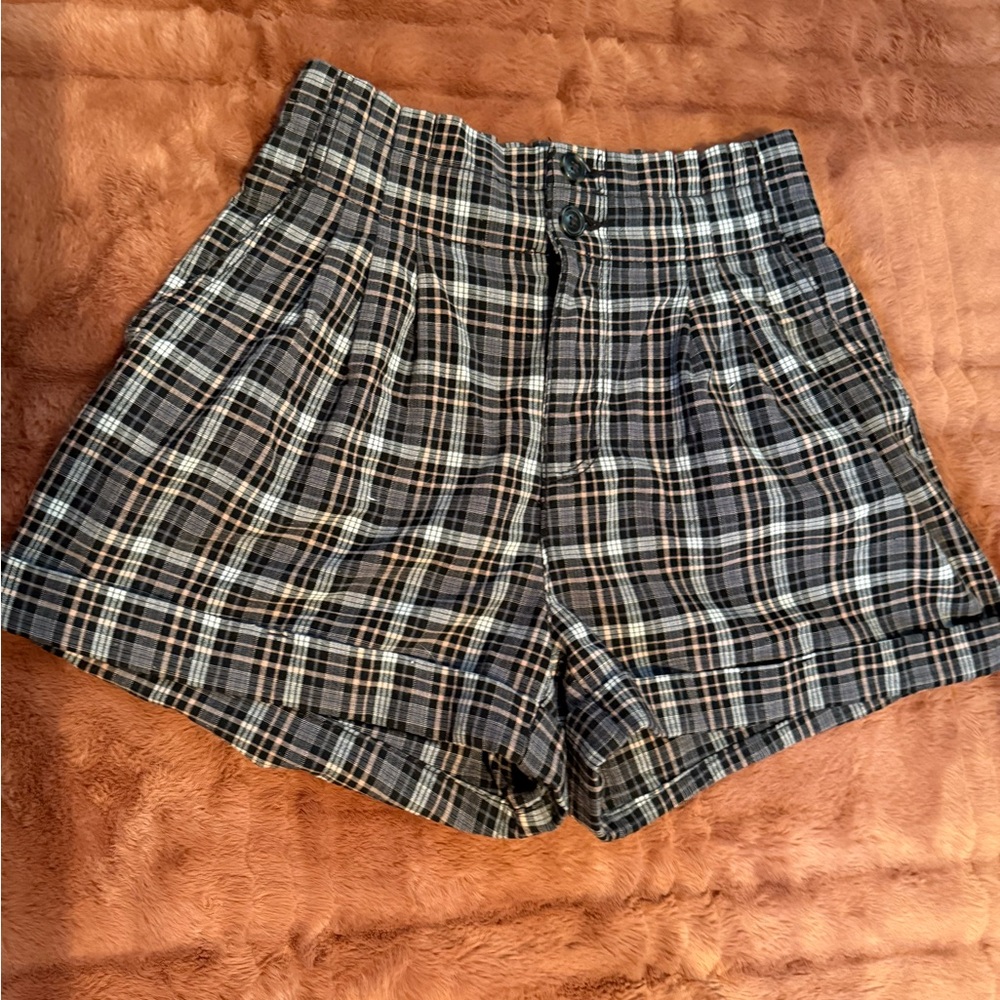 American Age High Waist Black and White Shorts